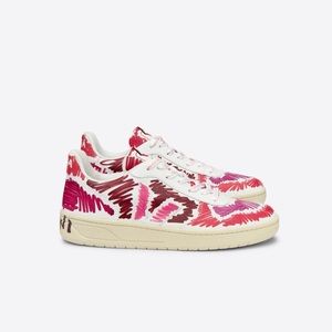 V-10 Veja X Marni Leather Sneakers